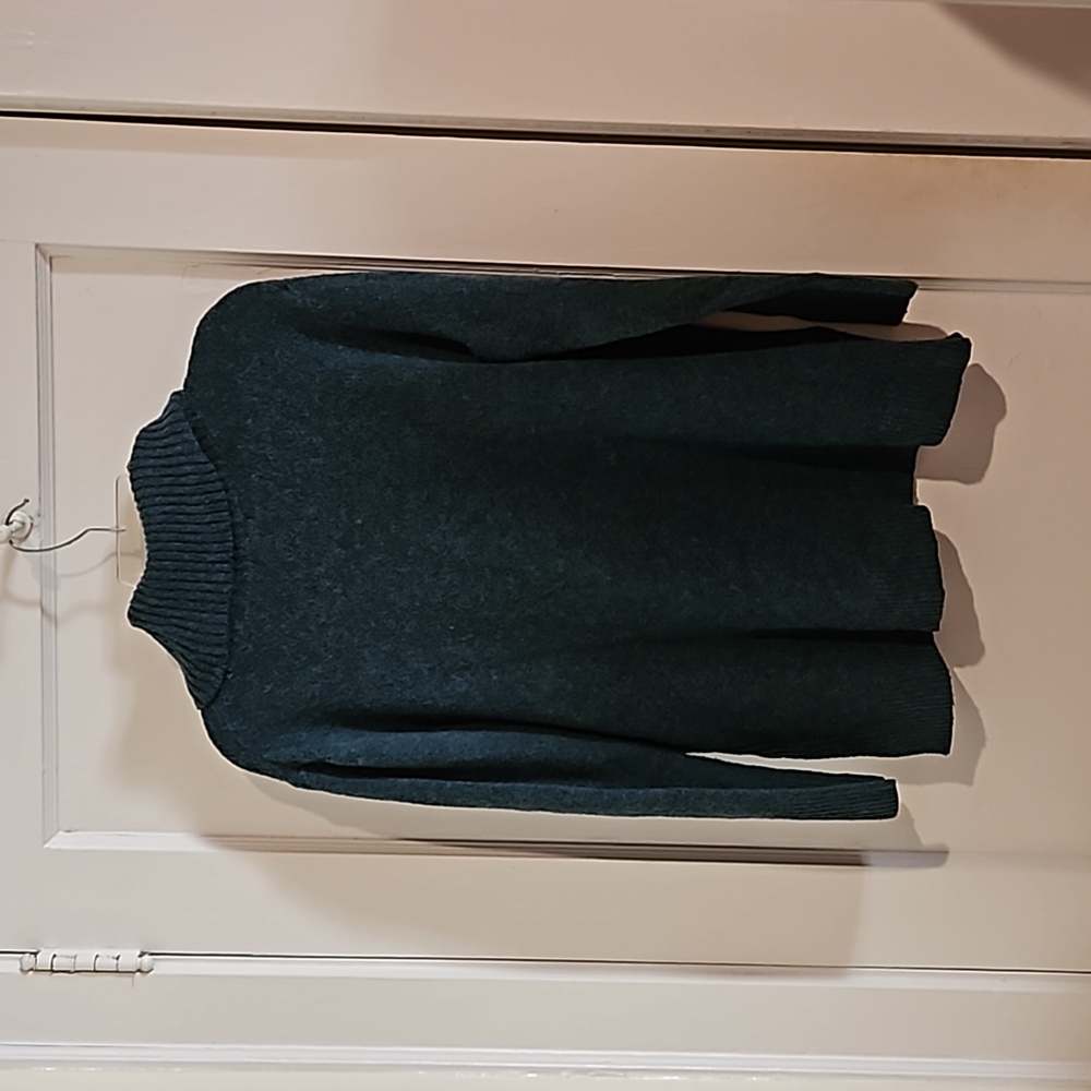 SO dark green cowl neck sweater size medium - Picture 4 of 4